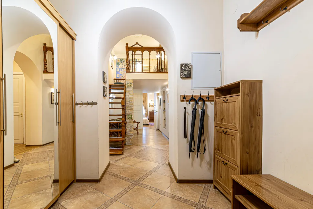 Квартира delux с 4 спальнями и парковкой у Эрмитажа