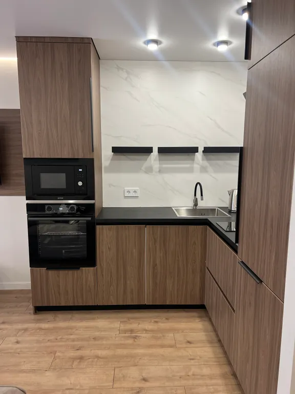 Комфортабельная трёхкомнатная квартира с шикарной территорией