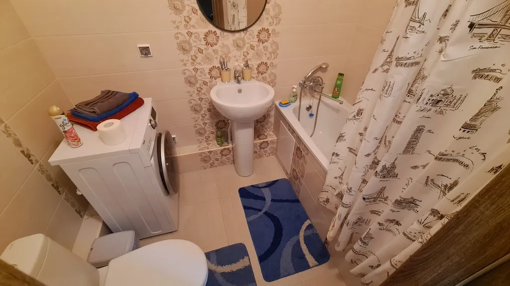 Евродвушка с видом на реку