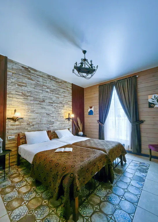 Коттедж Уютный дом с баней и чаном в лесном участке у берега водохранилища — Логиново