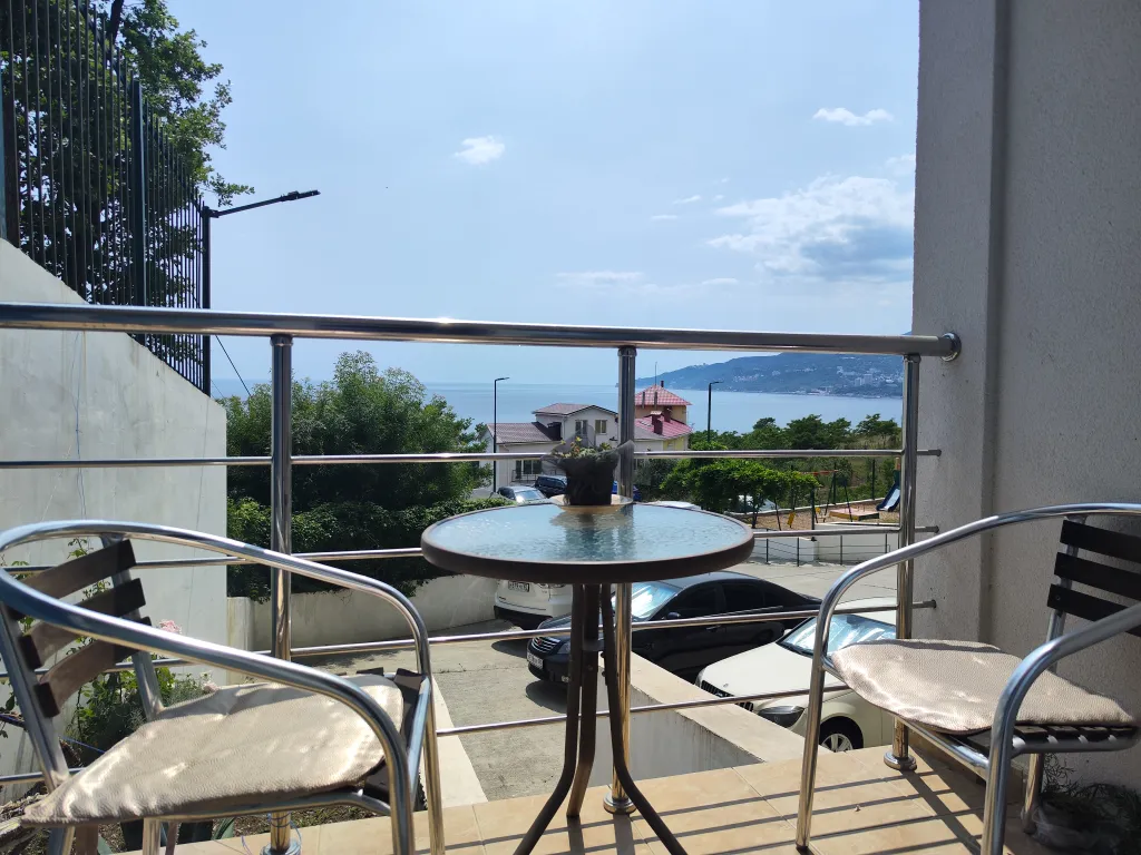 Квартира в 3 минутах от пляжа изумрудный — аренда посуточно в Отрадное