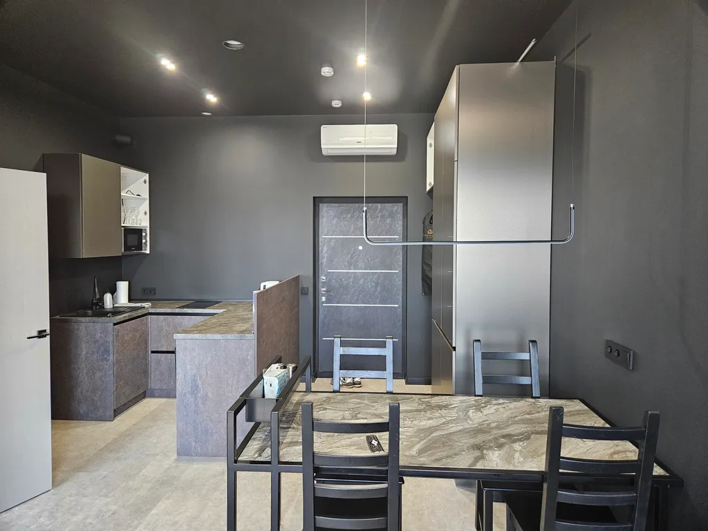 Квартира с отличным видом на пруд в новом доме