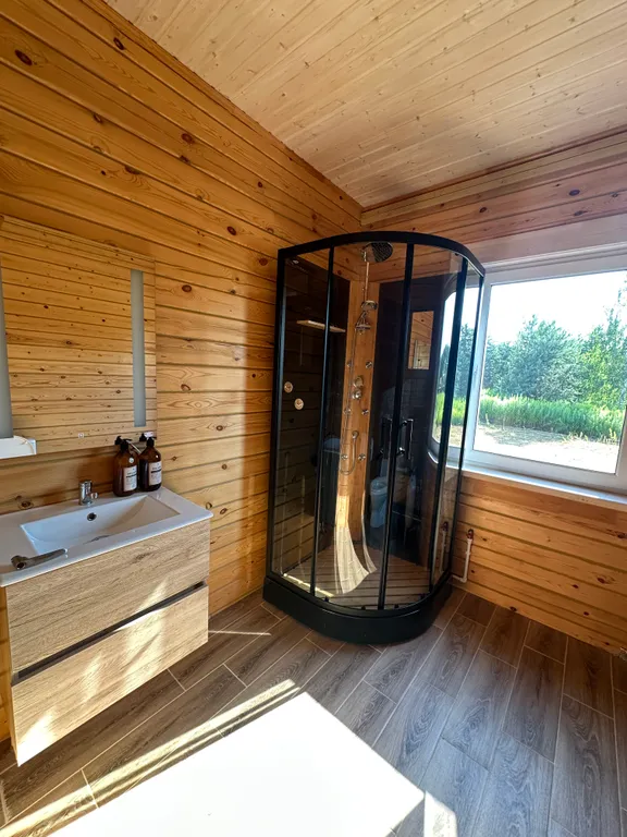 Уютный дом на берегу Горьковского моря