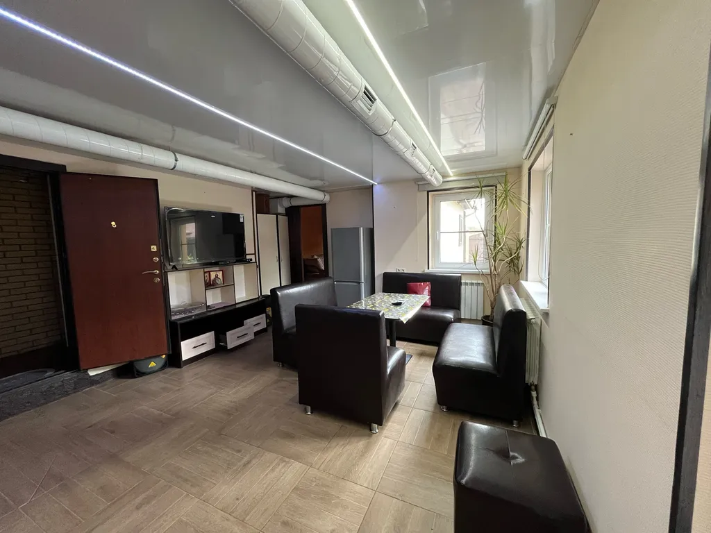 Дом с бассейном