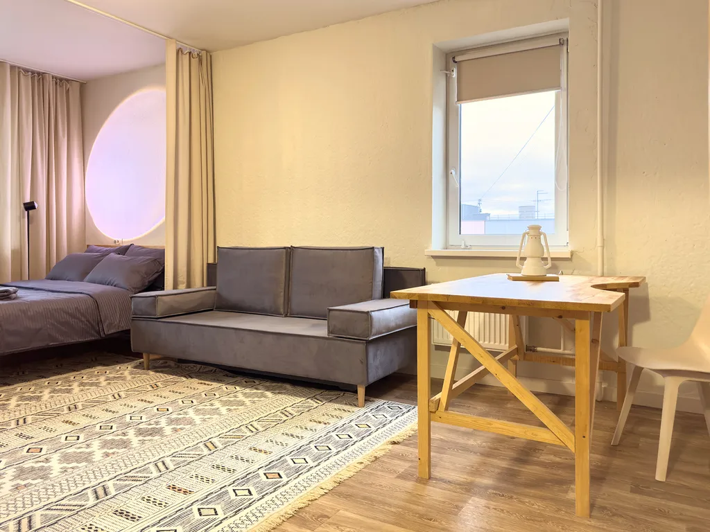 1к кв с видом на озеро. высокий этаж