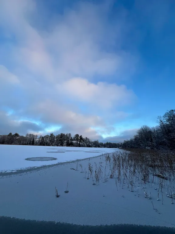 Уютный дом на берегу карельского озера