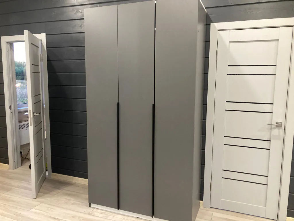 Дом на первой линии реки в тишине леса под Тверью