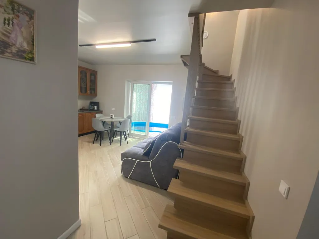 Дом с тёплым 30+ бассейном и сауной в 20 минутах от шикарного пляжа