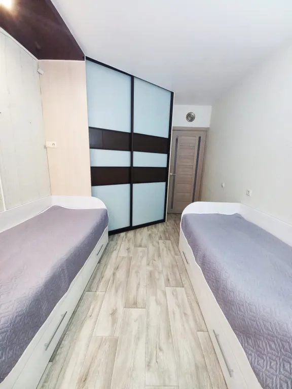 Трёхкомнатная квартира на набережной