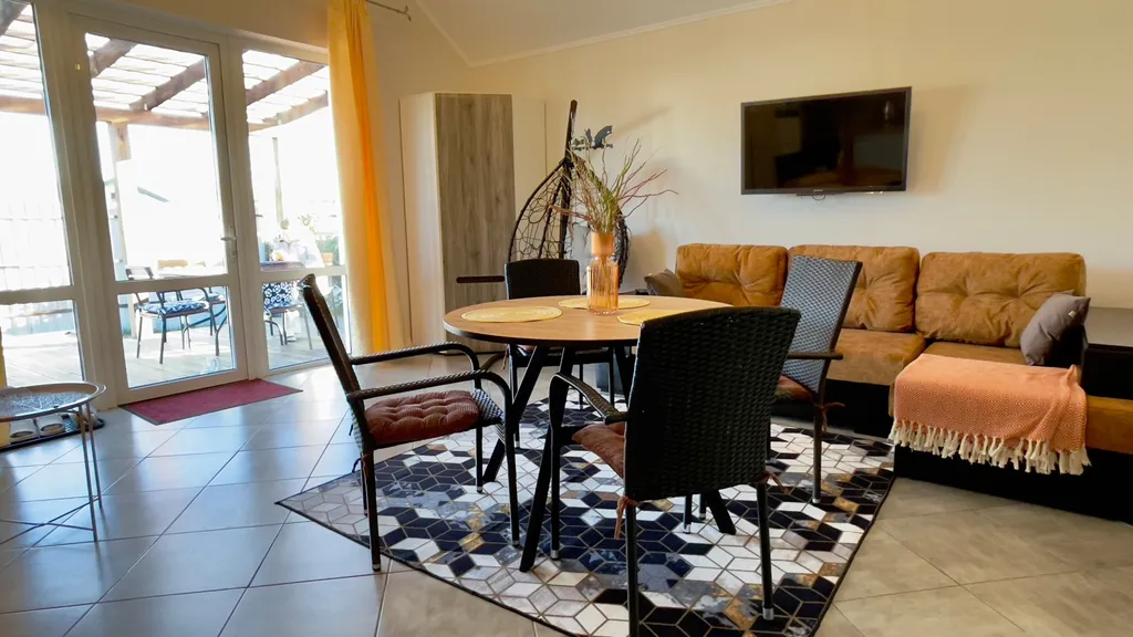 Коттедж Стильный уютный дом с баней в 10 мин езды от метро — аренда посуточно в Минск