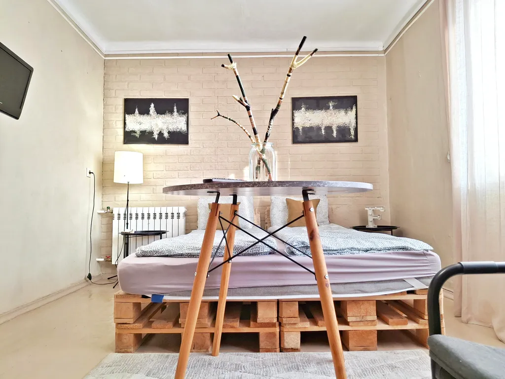 Квартира в 7 минутах от вокзала, своя парковка, Wi-Fi, заселение 24/7 — аренда посуточно в Минск