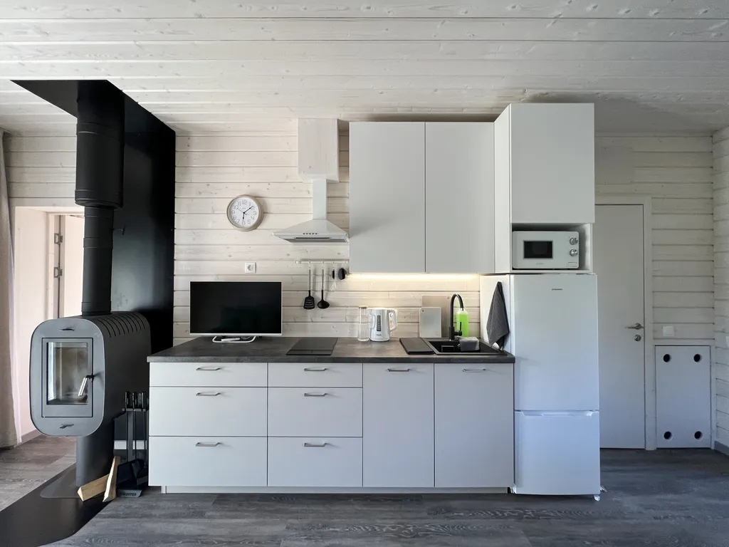 Коттедж Дом на озере с сауной и 1 спальней — Санкт-Петербург