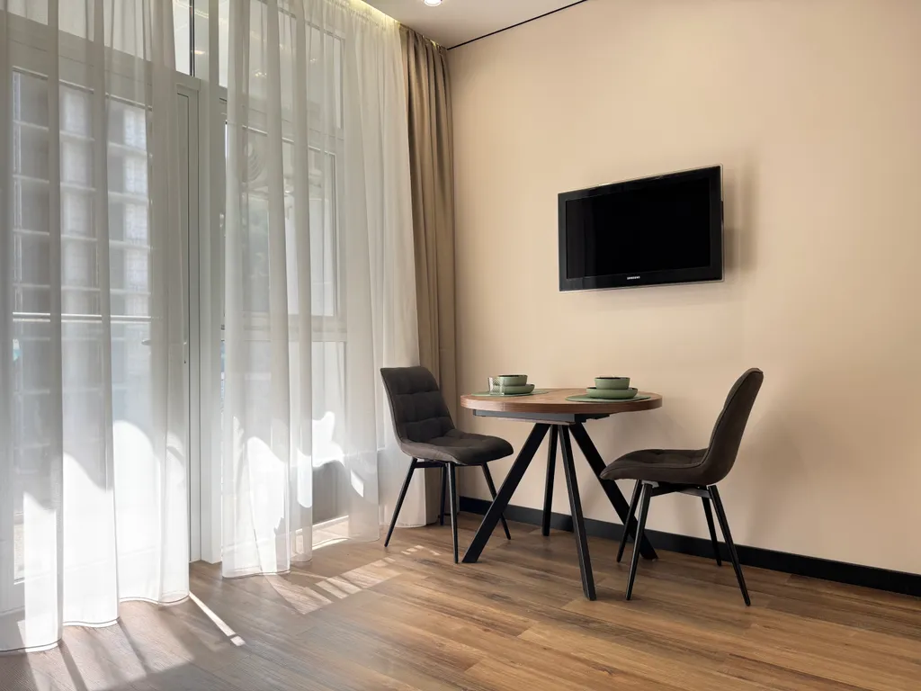 Апартамент с балконом