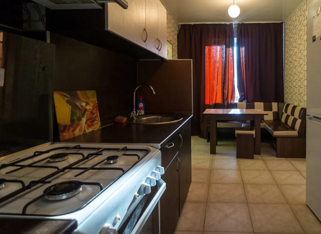 Трехкомнатная рядом с парком Горького