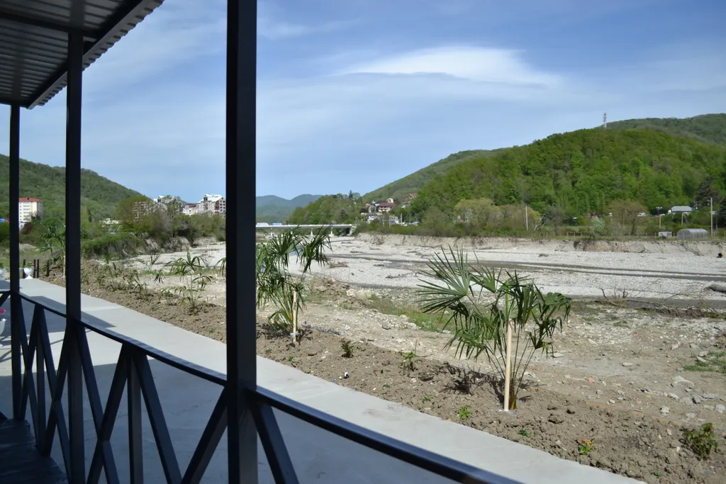 Бермуды - гостевой дом с видом на море, горы и горную реку