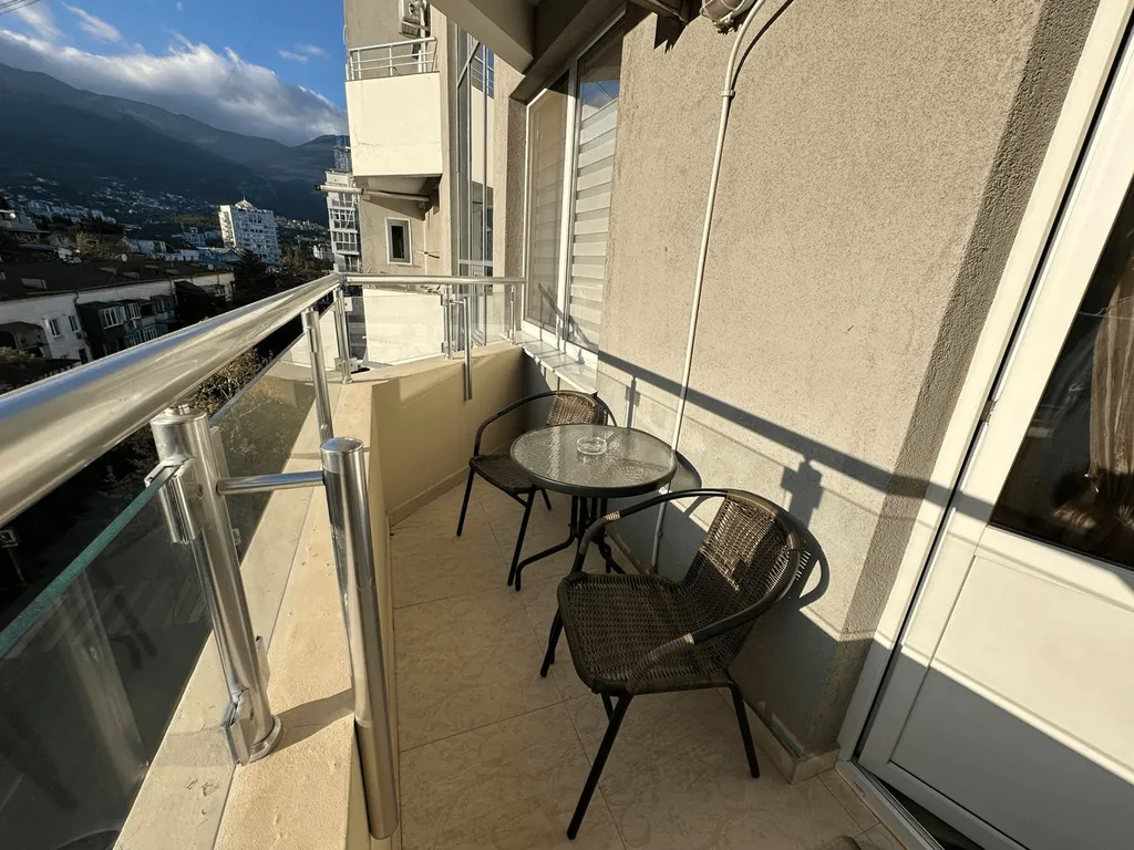 Студия в центре Ялты у моря