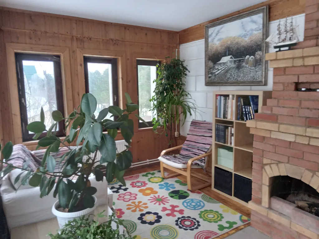 Дом на большом лесном участке