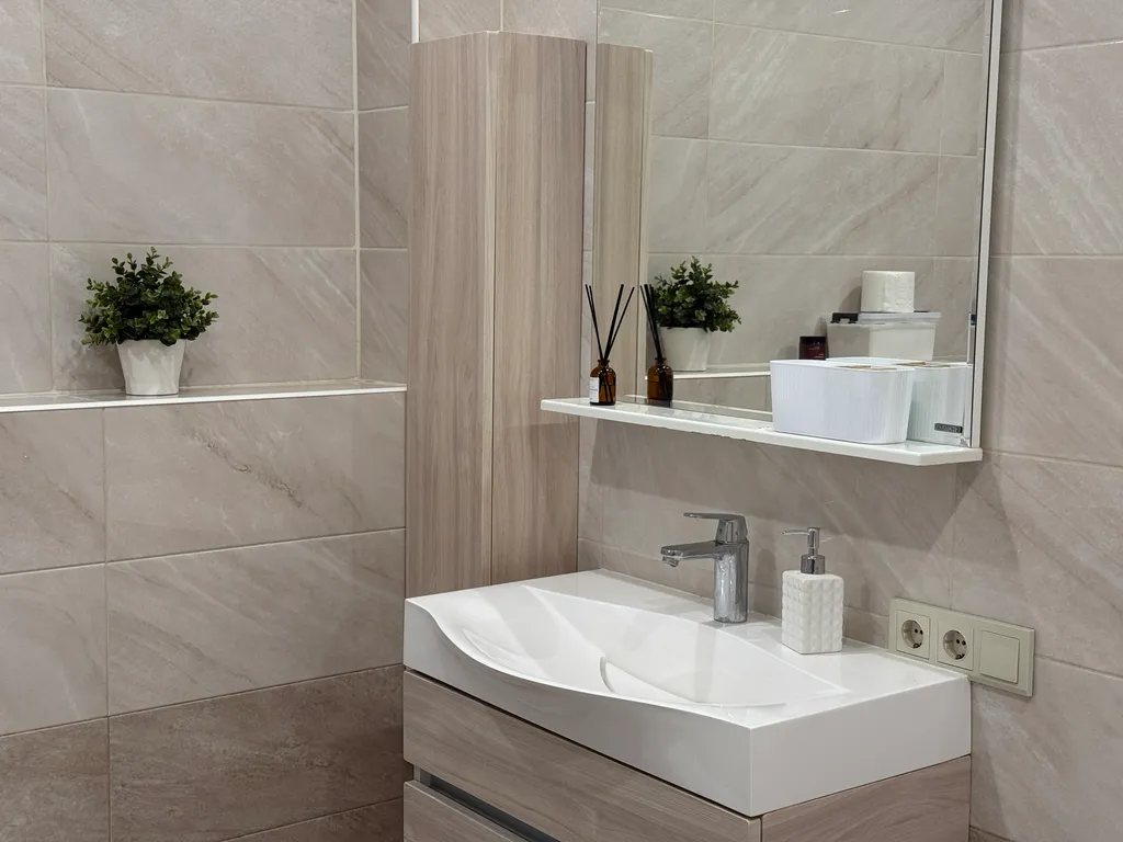 Студия + спальня с джакузи и панорамным балкон около ЛА Трактор