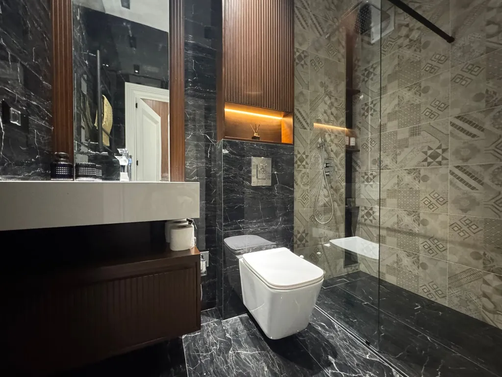 Monna Lisa Apartment on 28 may