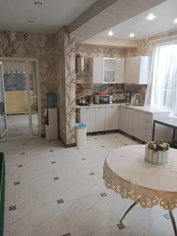 Дом с бассейном и сауной