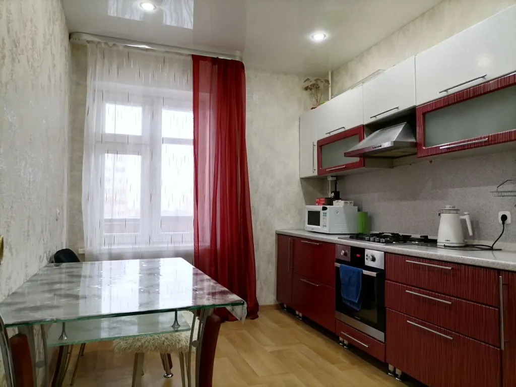 Вместительная 3 комнатная квартира — аренда посуточно в Новый Уренгой