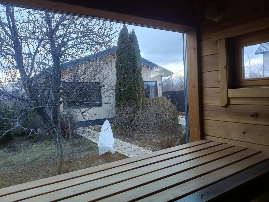 Дом с видом на озеро