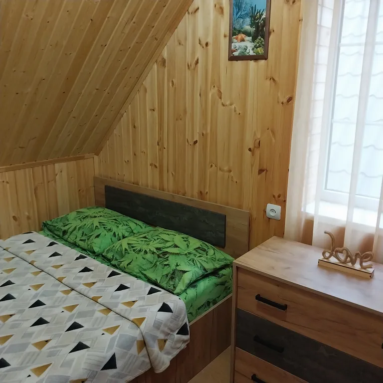 Коттедж с бассейном Азовочка