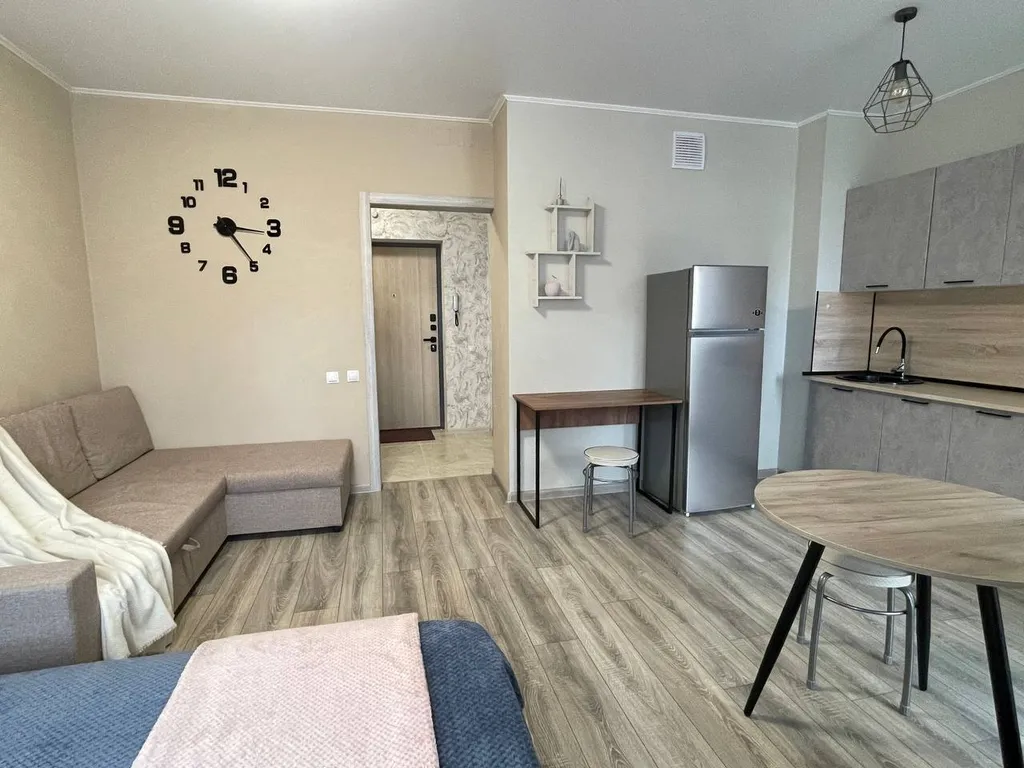 Квартира Стильная студия на Апрельской — Красноярск