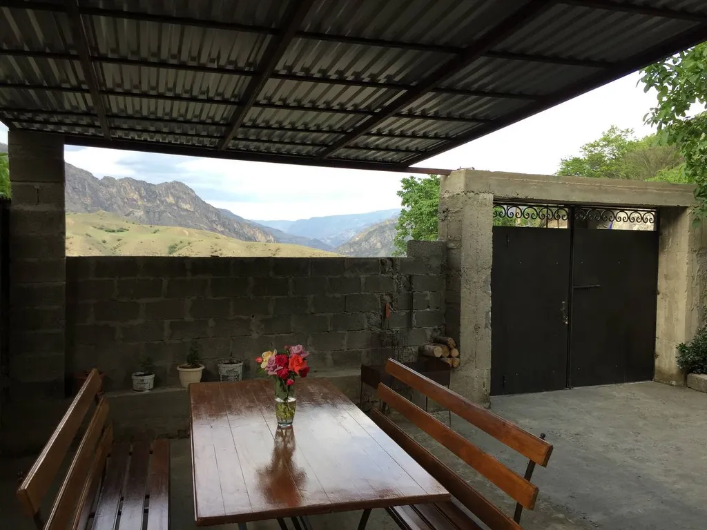 Большой уютный дом с видом на горы