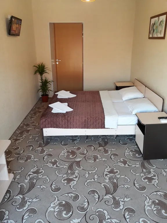 Квартира Квартира Двухместный улучшенный двухкомнатный с двухспальной кроватью. — Кучугуры