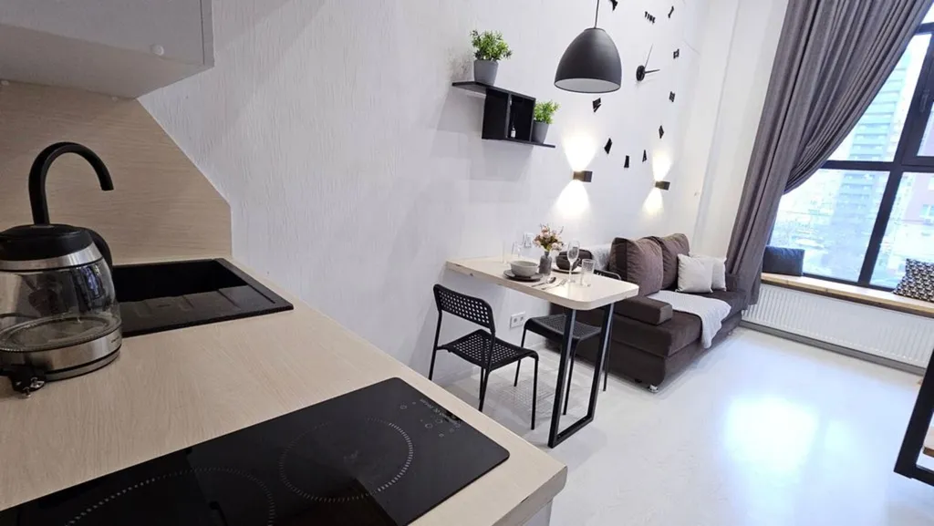 Двухуровневая студия недалеко от АГУ, АГТУ