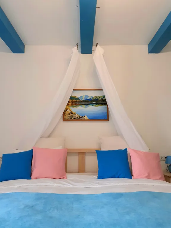 Стильная квартира в лесу у моря