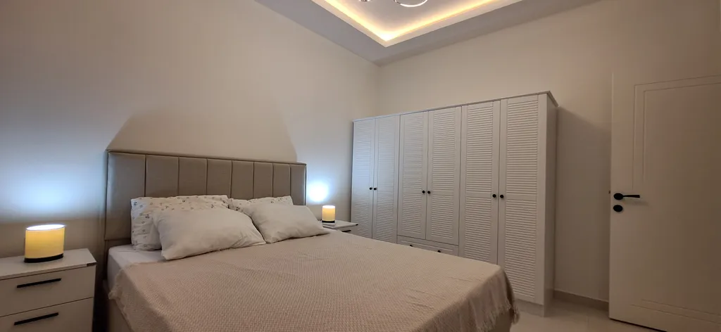 Новая уютная квартира в центре города, на пляже Клеопатра, с бассейном