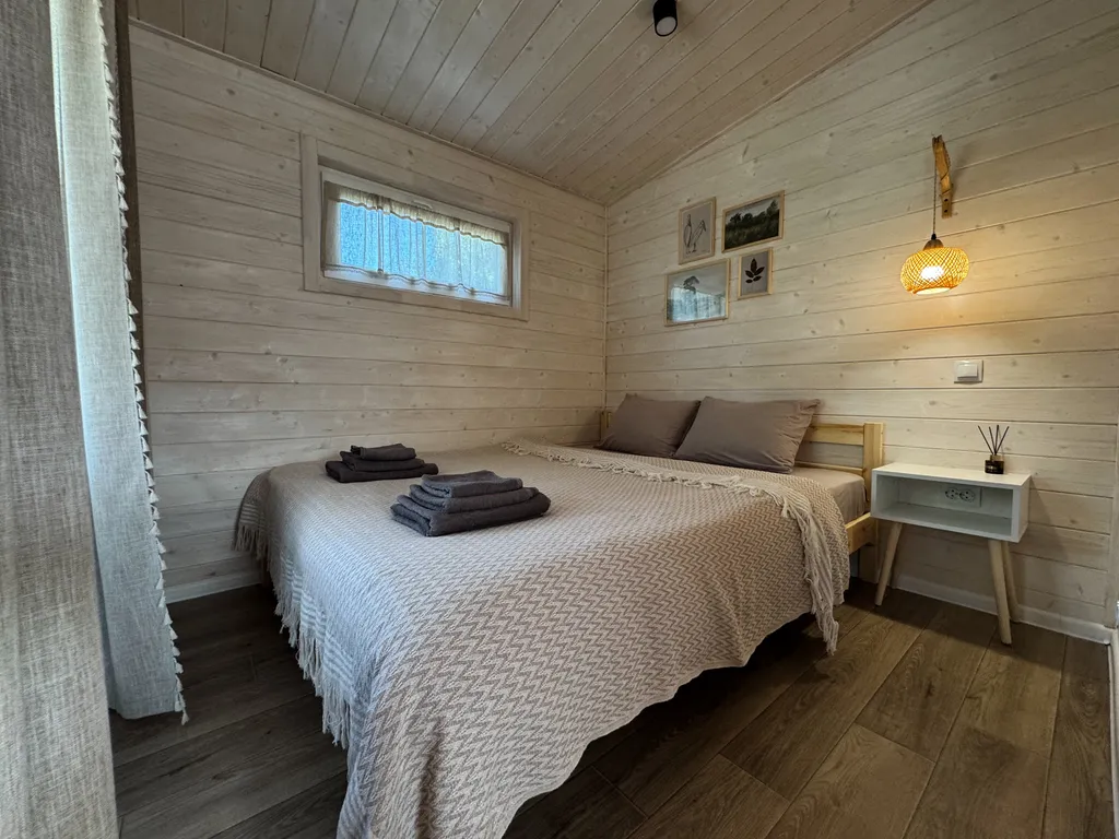 Трёхместный коттедж в тихом месте