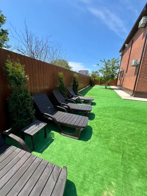 Двухэтажный коттедж с собственной территорией