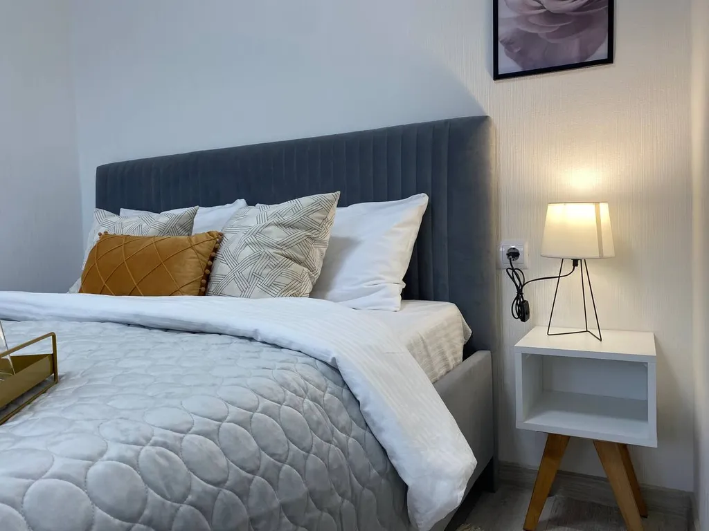 Поделам уютная квартира у арены Трактор