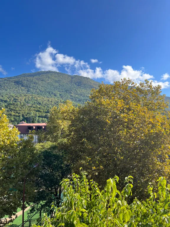 Двухкомнатная квартира с видом на море и горы