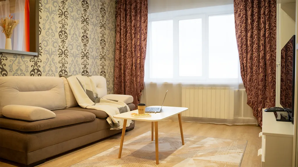 Уютный уголок для путешественников с видом на реку Волга