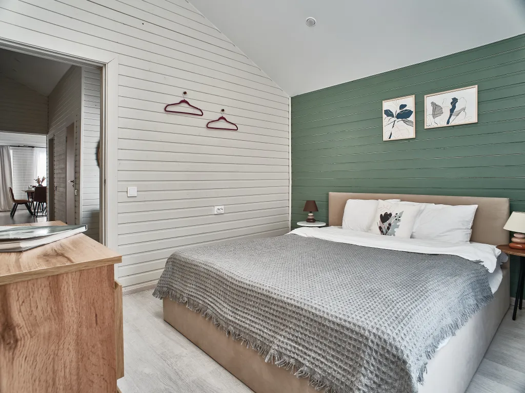 Мгновенный - дом с фотоаппаратом Polaroid