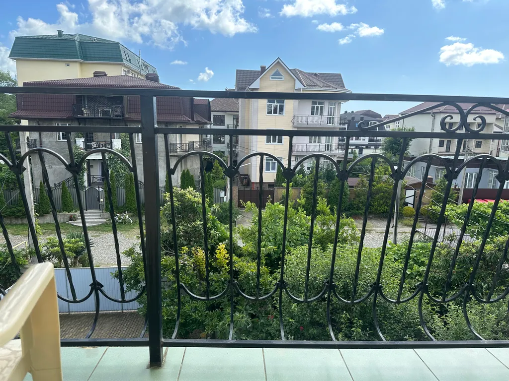 Квартира Двухместный номер 1 в частном доме Лужайка — Лазаревское