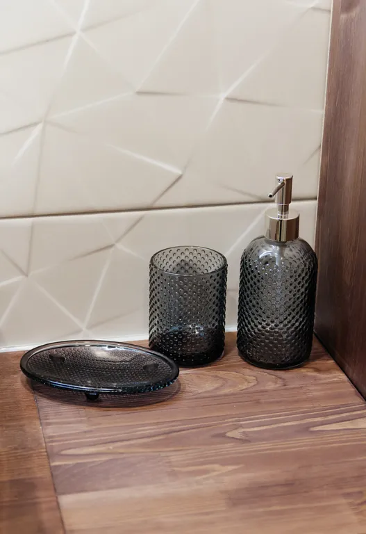 Уютный коттедж в сосновом лесу с видом на озеро