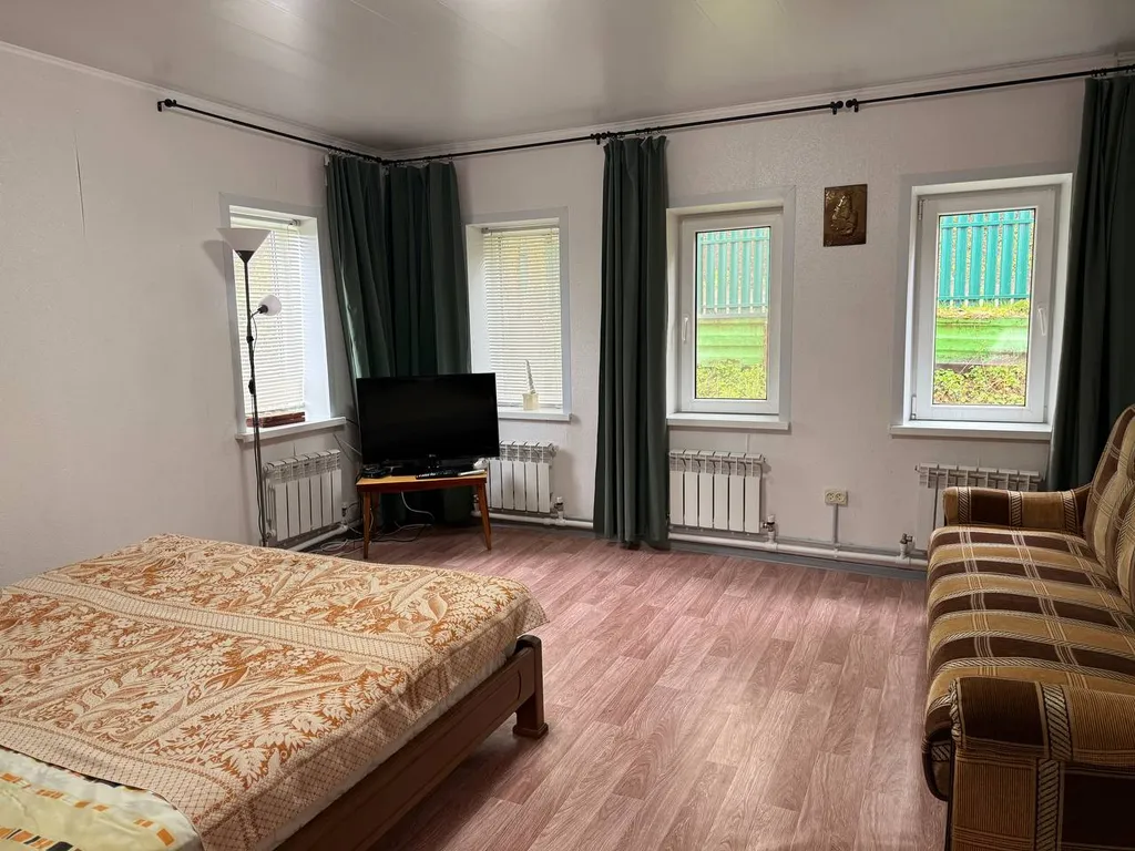 Частный дом У холма