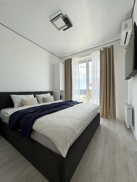 Дом с бассейном в Винной деревне Тамань