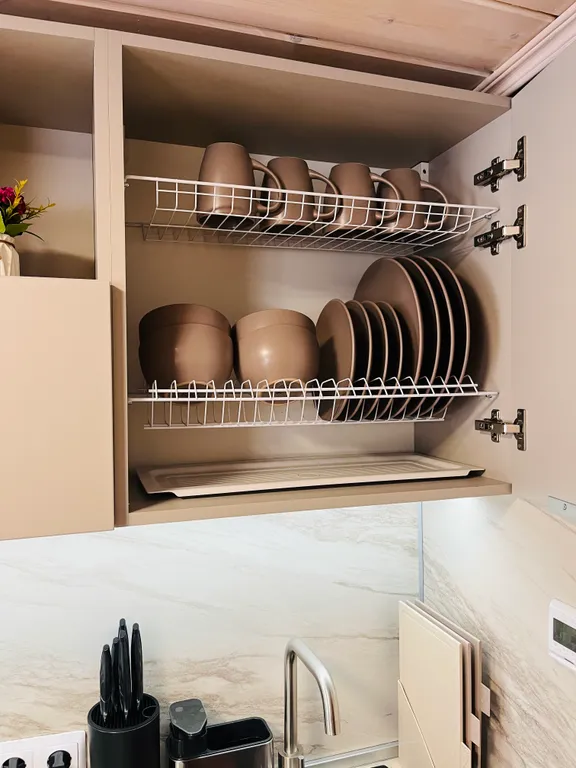 Уютный домик в тихом месте у реки