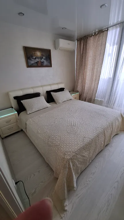 Квартира в ЖК Меридиан, уютные апартаменты с террасой и отдельной спальней