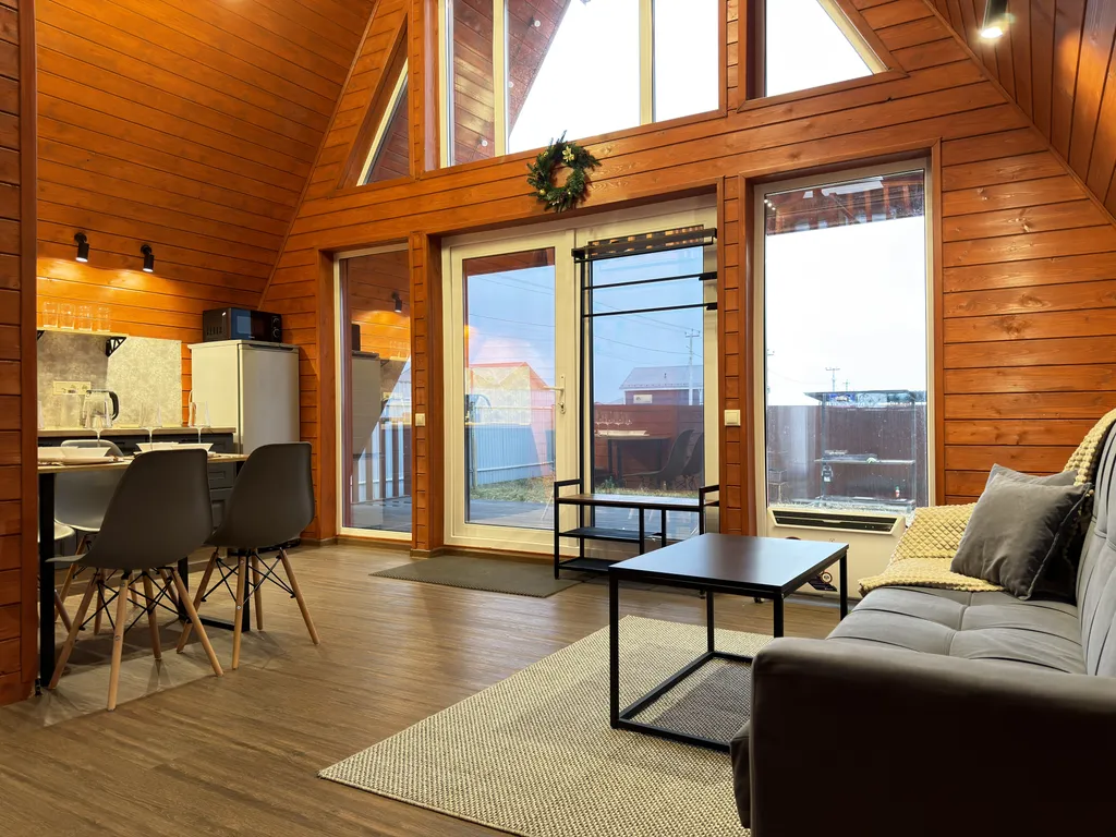 Уютный домик А-Фрейм с террасой и мангальной зоной