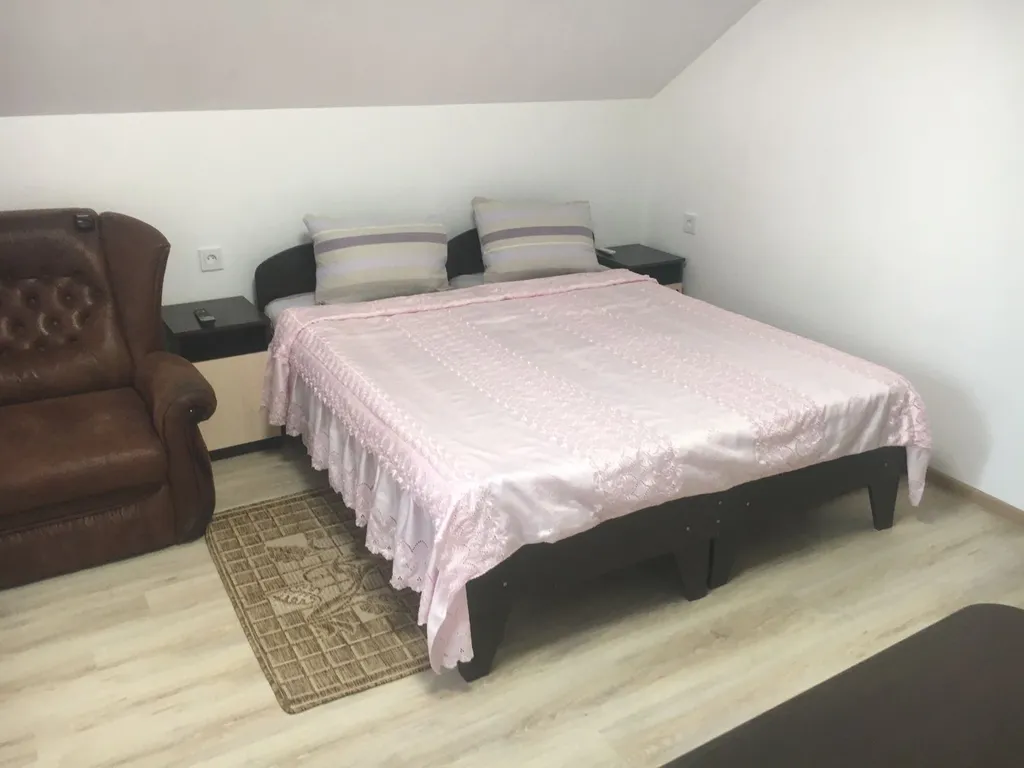 Квартира Квартира Уютная студия с мини-кухней и большим балконом — Любимовка