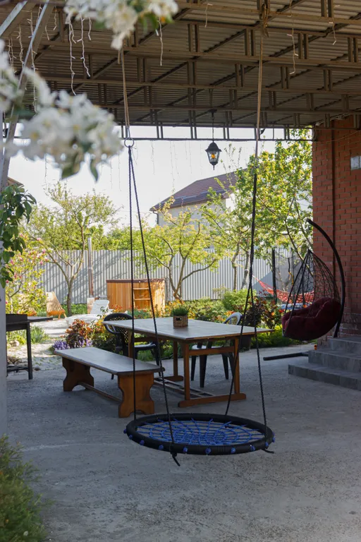 Коттедж Дом с баней, бассейном и тёплой купелью — Ленина