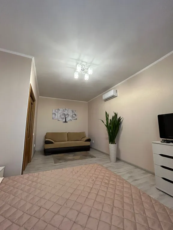 Квартира с панорамой на реку в центре города