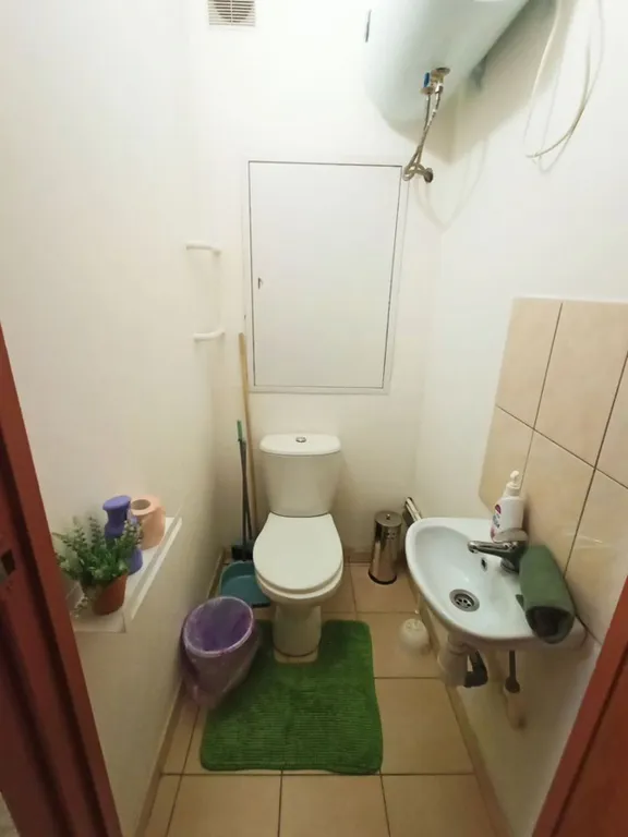 Полноценная комфортная квартира с отдельной кухней и балконом